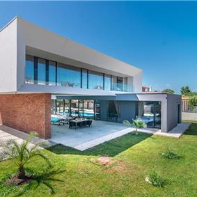 4 bedroom villa with pool near Pula, Istria, sleeps 8